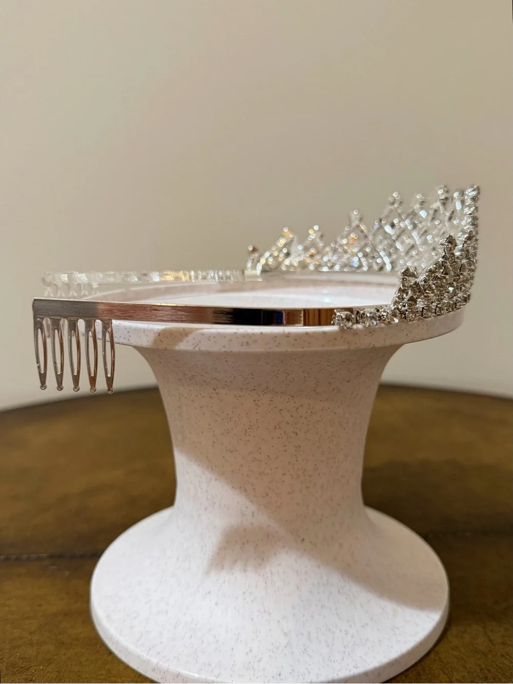 NEW WITH TAGS AUTHENTIC ARRIBAS DISNEY PRINCESS WEDDING PARTY TIARA WITH COMBS 👑